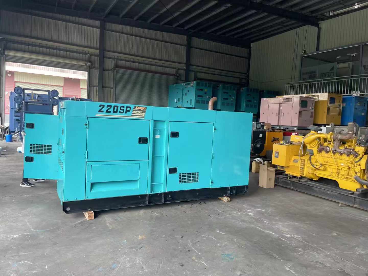 江陵800kW 柴油发电机的输出电流波动范围是多少？