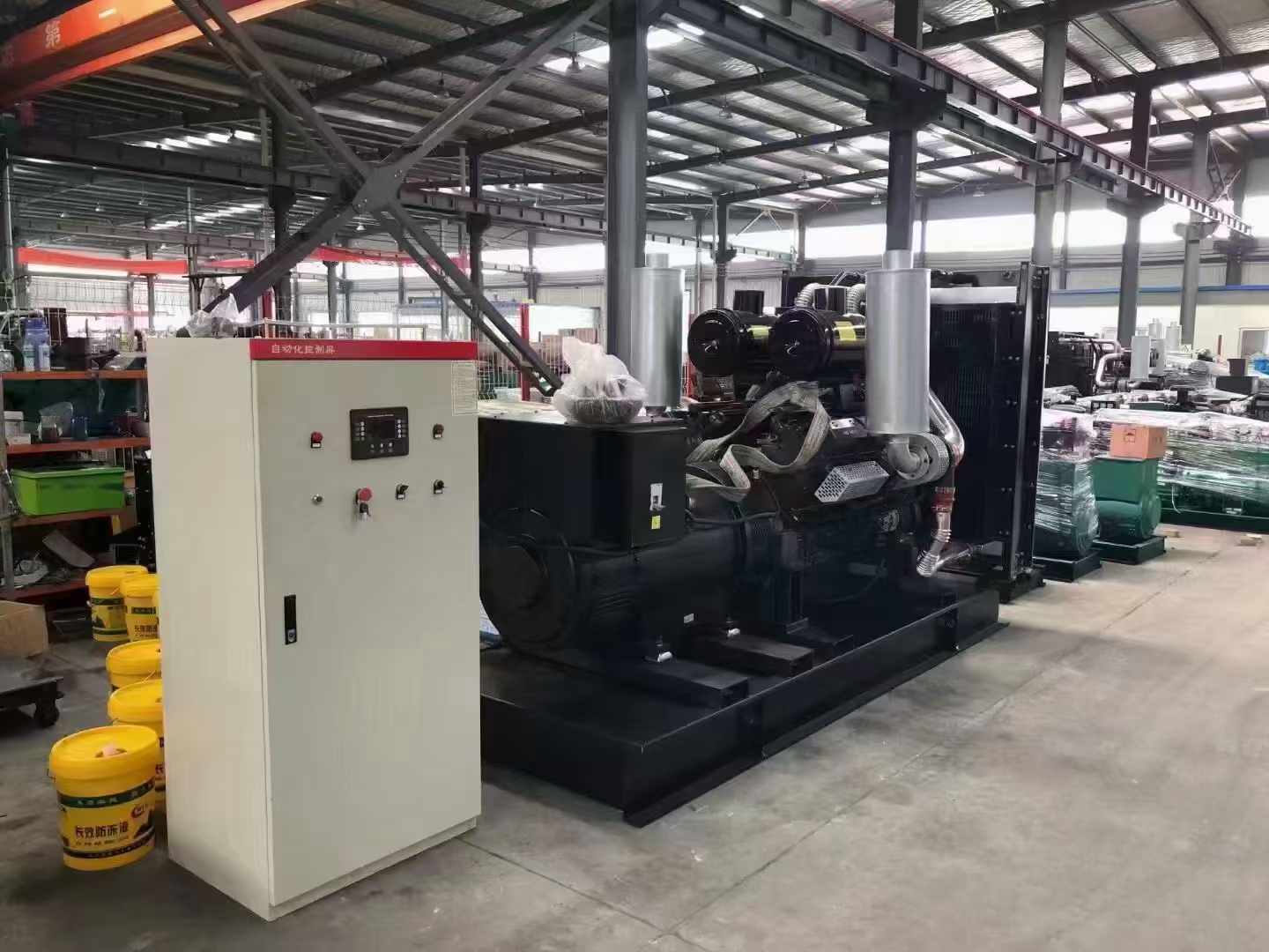 江陵柴油发电机运行时的噪音和振动水平如何?